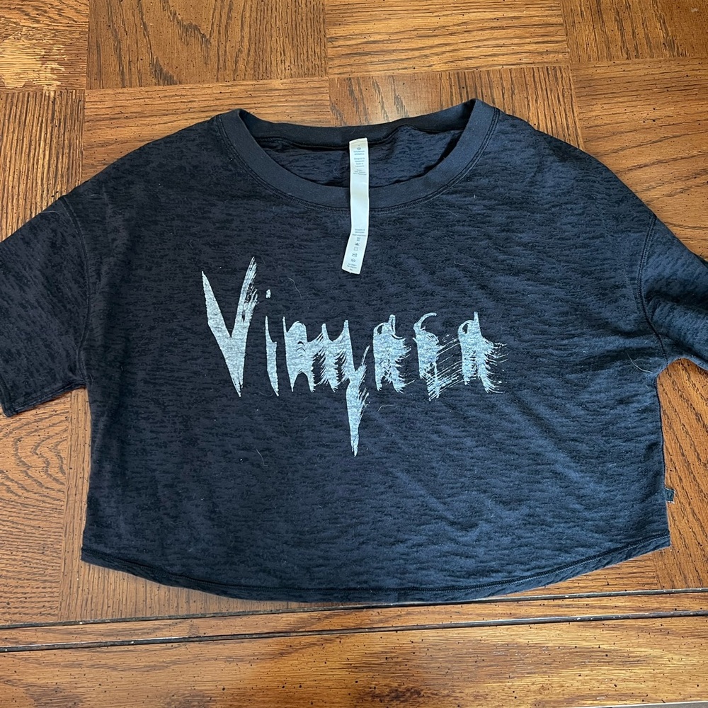 Lululemon cropped T-shirt